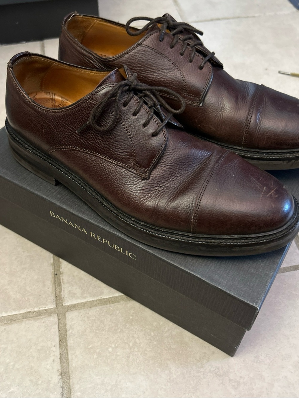 Banana Republic Men's Dark Brown Leather Cap-Toe Derby